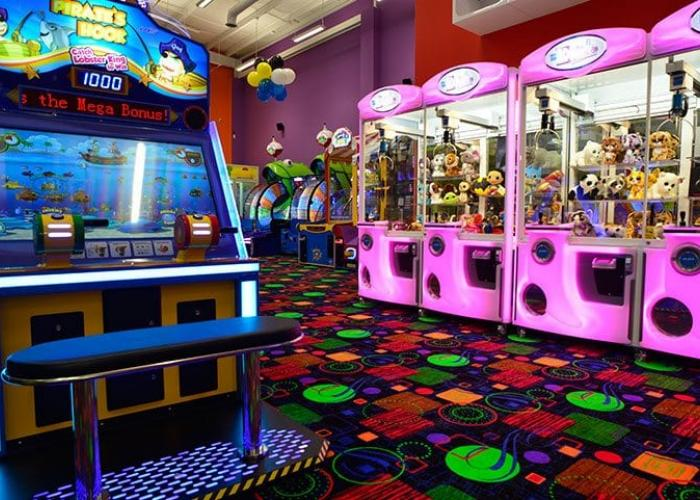 PLAYAREA TRAMPOLINE ARCADE CASHIER COUNTER